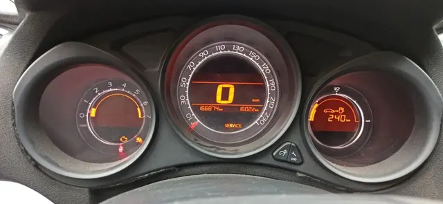 Автомобиль марки CITROEN модель C4 2013 г.в. VIN-номер Z8TNDNFP0DM027346