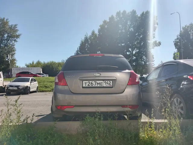 Легковой автомобиль марки: KIA, модели: ED Ceed, год выпуска: 2010 г., идентификационный номер (VIN): XWEHC513BA0000001