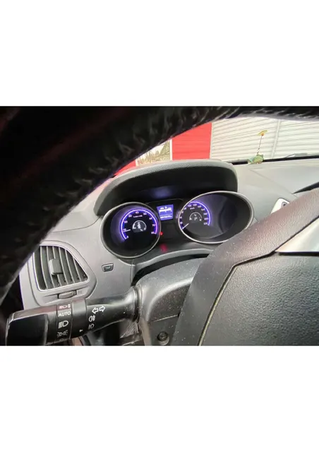 Автомобиль марки HYUNDAI модель ix35 2010 г.в. VIN-номер U5YZU81BDBL052319