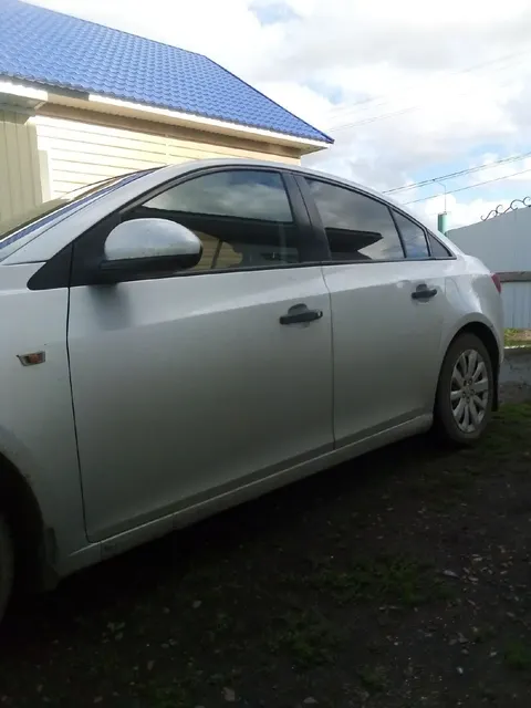 Легковой автомобиль марки: CHEVROLET, модель: Cruze, год выпуска: 2010 г.