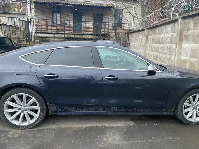 Автомобиль марки AUDI модель A7 2015 г.в. VIN-номер WAUZZZ4GXFN051538