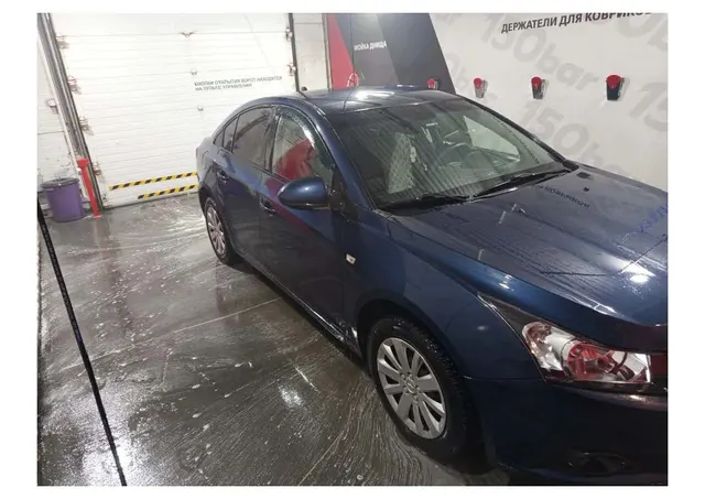Автомобиль марки CHEVROLET модель Cruze, 2012 г.в., VIN XUFJA696JC3023552, находится в залоге у ПАО «СОВКОМБАНК».