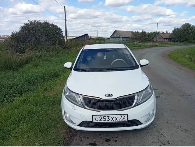 Легковой автомобиль марки: KIA модель: Rio, год выпуска: 2011 г., идентификационный номер (VIN): Z94CB41AACR011221 Имущество является предметом залога ПАО "Совкомбанк".