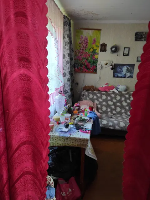 1/2 доли в квартире, общая площадь 33.6 кв.м., этаж 1, расположенная по адресу: 665932, Иркутская область, р-н. Слюдянский, г. Байкальск, мкр. Строитель, ул. Железнодорожная, д. 7, кв. 2, кадастровый номер 38:25:020101:1039 Имущество в залоге у ПАО «СОВКОМБАНК».