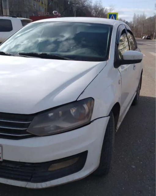 Автомобиль марки VOLKSWAGEN модель Polo 2015 г.в. VIN номер XW8ZZZ61ZGG010039 (Залог в пользу ПАО "Совкомбанк").