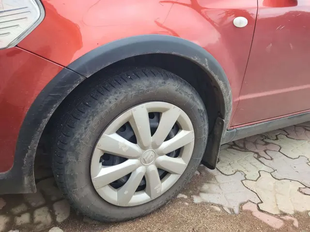Автомобиль марки SUZUKI модель SX4 2013 г.в. VIN-номер TSMEYA21S00720905