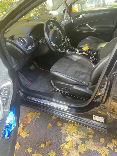 Автомобиль марки FORD модель Mondeo 2011 г.в. VIN-номер X9FDXXEEBDBC52677