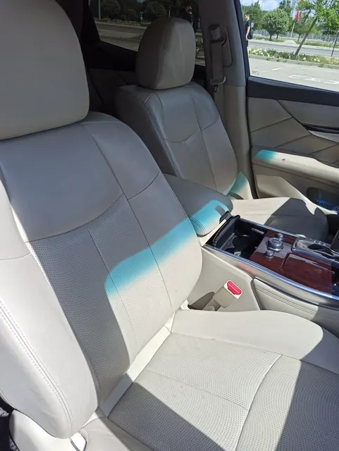 Автомобиль марки INFINITI модель Q70 2015 г.в. VIN-номер JN1BCAY51U0770020
