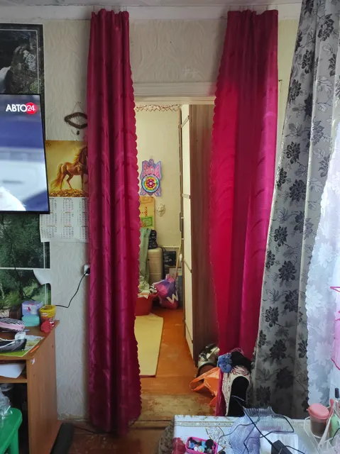 1/2 доли в квартире, общая площадь 33.6 кв.м., этаж 1, расположенная по адресу: 665932, Иркутская область, р-н. Слюдянский, г. Байкальск, мкр. Строитель, ул. Железнодорожная, д. 7, кв. 2, кадастровый номер 38:25:020101:1039 Имущество в залоге у ПАО «СОВКОМБАНК».