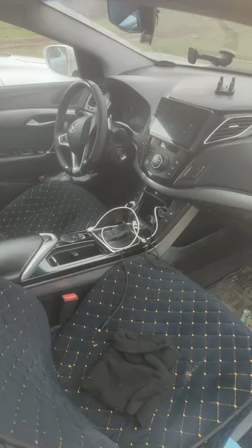 Автомобиль марки HYUNDAI модель i40 2013 г.в. VIN-номер XWELB41CBD0001615