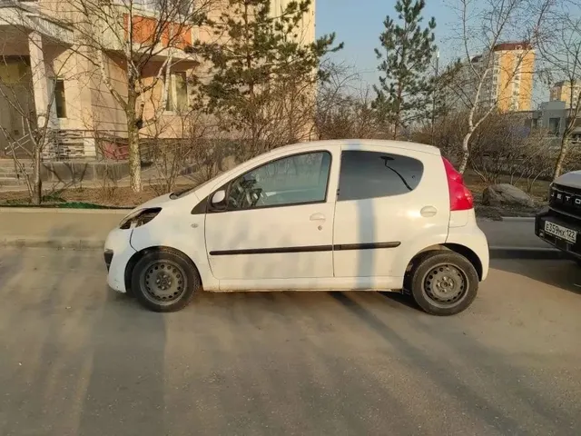 Легковой автомобиль марки: PEUGEOT, модели: 107, год выпуска: 2012 г., идентификационный номер (VIN): VF3PNCFB0CR005090
