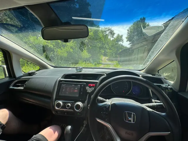 Автомобиль марки HONDA модель FIT 2013 г.в. номер кузова GK3-1000841