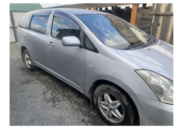 Автомобиль марки TOYOTA, модель WISH, 2003 г.в. , VIN-номер ZNE100073981