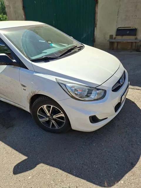 Автомобиль марки HYUNDAI модель Solaris 2013 г.в. VIN-номер Z94CT41DADR264310, находится в залоге у ПАО «Совкомбанк»