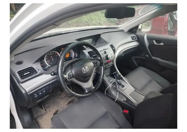 Автомобиль марки HONDA Accord, 2008 г.в., VIN-номер JHMCU16609C213553