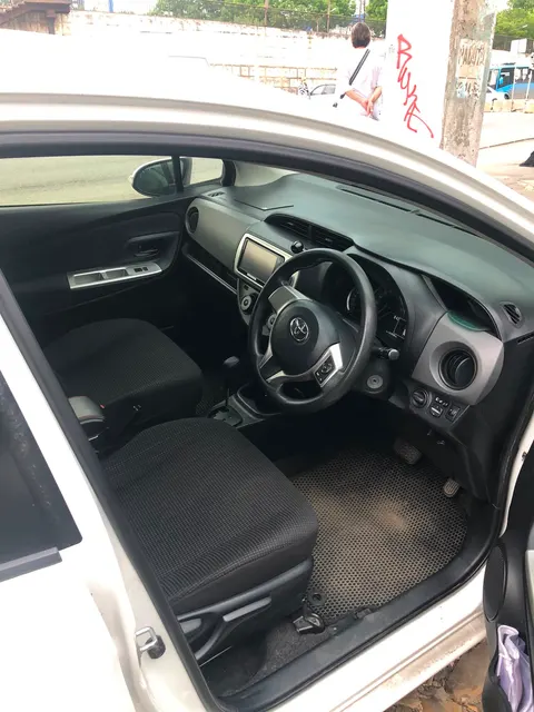 автомобиль TOYOTA модель VITZ 2014 г.в. VIN-номер NSP1302191629.