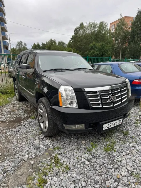 Автомобиль марки CADILLAC, модель GMT 926 Escalade, 2007 года выпуска; VIN: XWFFK638180000017