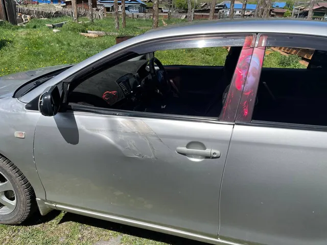 Автомобиль марки TOYOTA модель Allion 2004 г.в. номер кузова ZZT2400086132