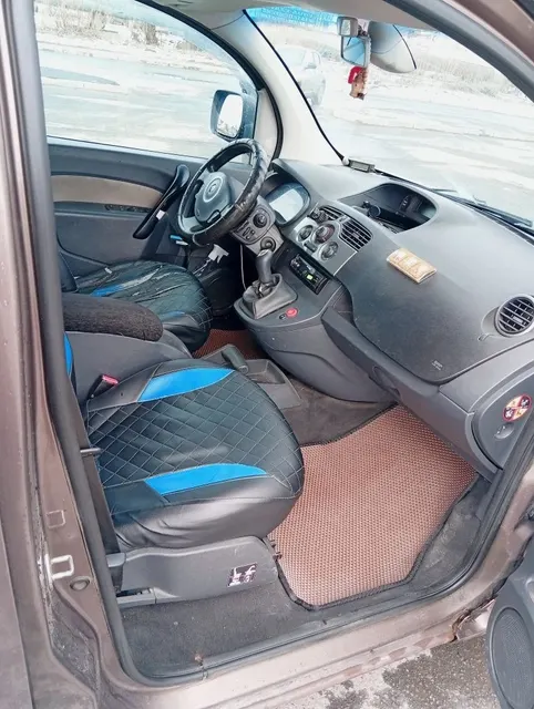 Автомобиль марки RENAULT Kangoo, VIN: VF1KW0YB547710579, 2012 года выпуска