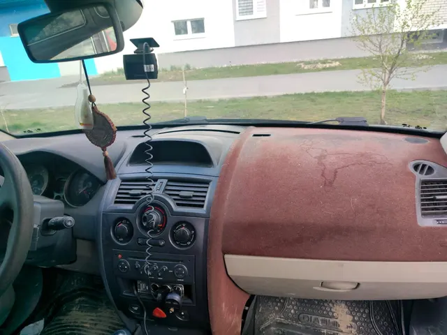 Легковой автомобиль RENAULT MEGANE S2E16 115E2, 2006 г.в., VIN VF1LM1B0H36497792. Совместная собственность. Залоговое имущество ООО МКК «Корона».