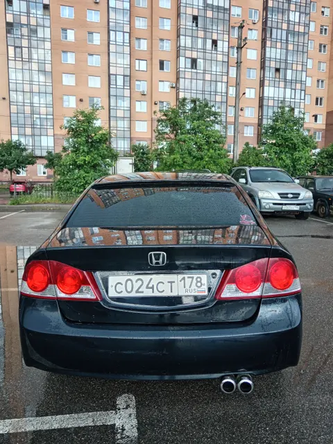 Транспортное средство (легковой автомобиль) марки: HONDA модель: Civic, годвыпуска: 2008 г., идентификационный номер (VIN): NLAFD75308W070612. В залоге у ПАО "Совкомбанк".