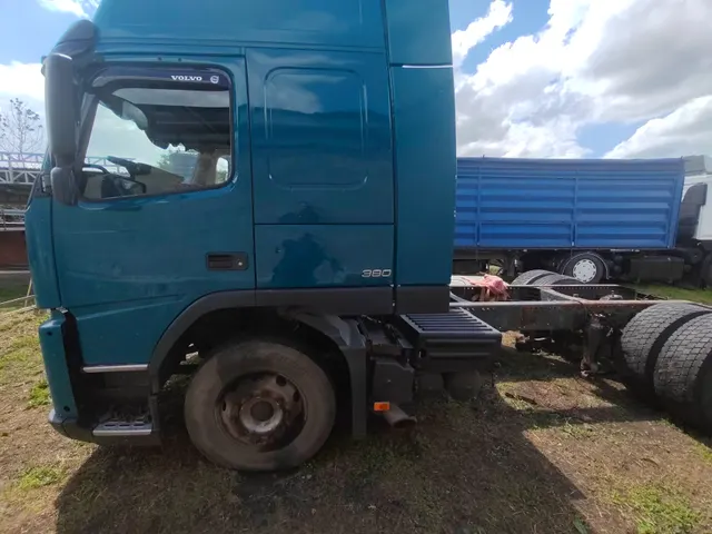 Автомобиль марки VOLVO модель: FM TRUK 4X2 2007 г.в. VIN-номер X9PJL80A88W875923