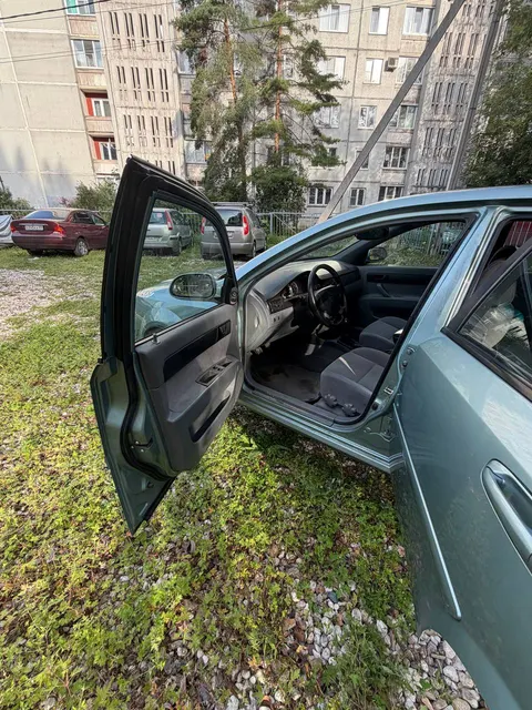 Автомобиль марки СНЕVRОLЕТ модель ЛАЦЕТТИ 2008 г.в. VIN-номер KL1NF197J8K935155.