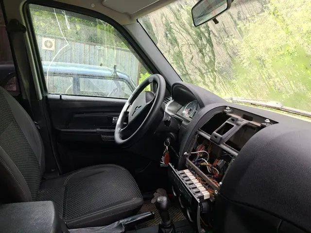 автомобиль марки УАЗ модель ПАТРИОТ 2015 г.в. VIN-номер XTT316300F1049146