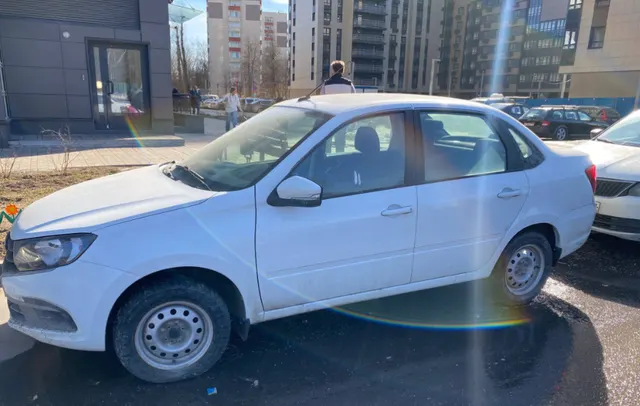 автомобиль, марки: LADA, модели: Granta, год выпуска: 2024 г., идентификационный номер (VIN): XTA219040S1137836, является предметом залога ПАО «СОВКОМБАНК»