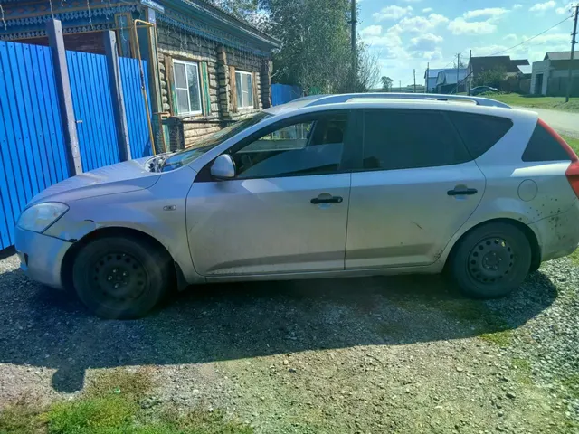 Легковой автомобиль марки: KIA модели: ED (CEE'D), год выпуска: 2009 г., идентификационный номер (VIN): XWEFF522290004453