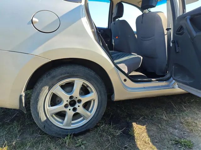 Автомобиль марки LADA модель Granta 2012 г.в. VIN -номер XTA219000C0040898. В залоге у ПАО ""Совкомбанк"