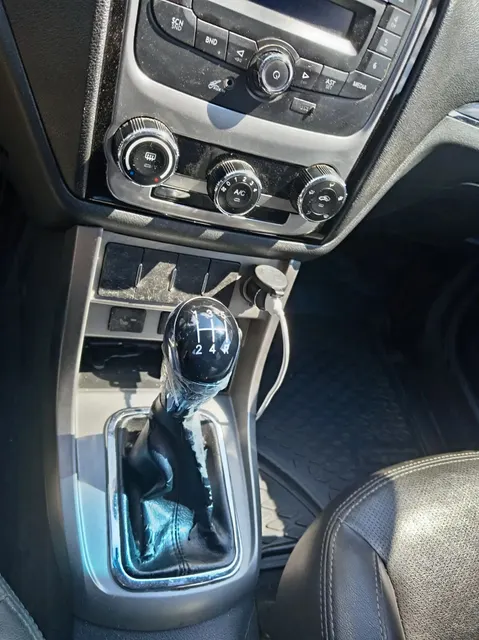 Автомобиль марки «GEELY Emgrand», 2014 г.в, VIN: X9W8824SCED002626. Имущество обременено залогом ПАО «Совкомбанк».