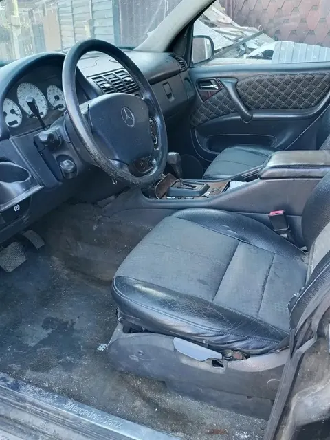 Легковой автомобиль марки: MERCEDES, модели: BENZ ML320, год выпуска: 2002 г., идентификационный номер (VIN): 4JGAB54E42A322702
