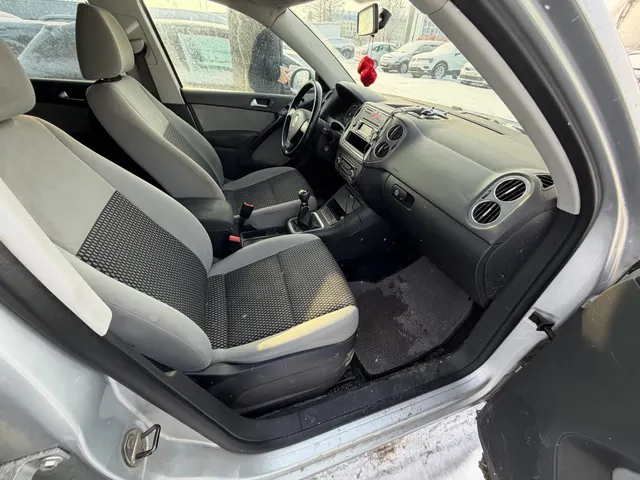 Легковой автомобиль марки: VOLKSWAGEN модель: Tiguan, год выпуска: 2010 г., идентификационный номер (VIN): XW8ZZZ5NZAG103130
