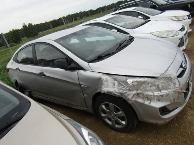 Легковой автомобиль марки: HYUNDAI, модель: Solaris, год выпуска: 2013 г., идентификационный номер (VIN): Z94CT41DADR207913