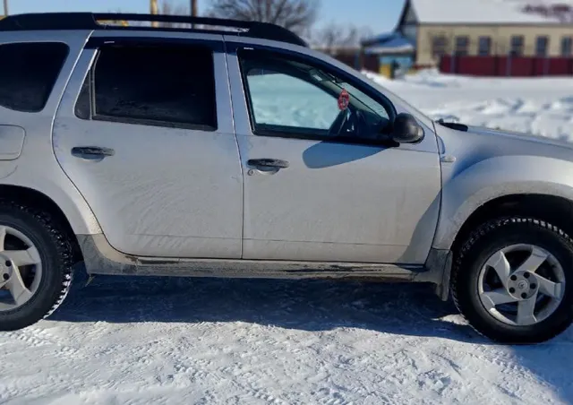 Автомобиль марки RENAULT модель Duster 2014 г.в. VIN номер X7LHSRH8N50737237