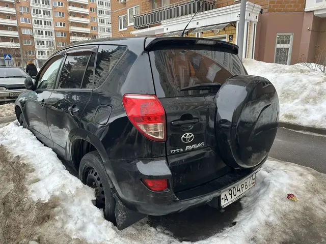 Автомобиль марки TOYOTA модель RAV 4 2008 г.в. VIN-номер JTMBH31V306081702