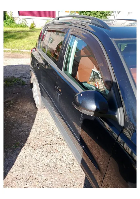 Автомобиль марки VOLKSWAGEN модель Tiguan 2008 г.в. VIN-номер XW8ZZZ5NZ8G001108