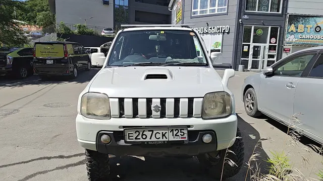 Автомобиль марки SUZUKI модель Jimny; номер шасси JB23W-538034; год выпуска: 2008
