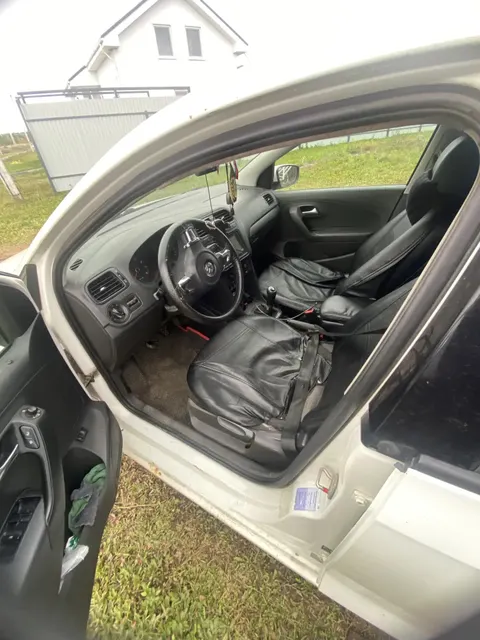 Автомобиль марки VOLKSWAGEN модель Polo 2010 г.в. VIN-номер XW8ZZZ61ZBG000251