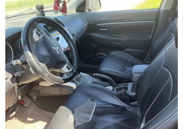 Автомобиль марки MITSUBISHI модель ASX 2010 г.в. VIN-номер JMBXTGA3WBZ003406
