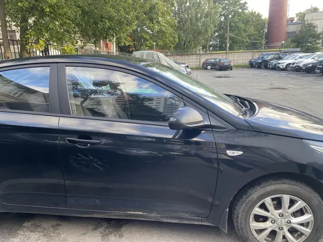 Автомобиль марки HYUNDAI модель Solaris 2017 г.в. VIN-номер Z94K241BAJR067521 Находится в залоге у ПАО «СОВКОМБАНК» ИНН 4401116480