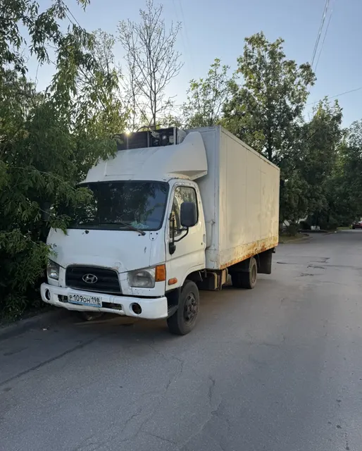 Грузовой автомобиль, марка: Без марки, модель: 27990А, год изготовления: 2011, VIN: XUH27990AB0000419, г/н: Р109ОН198. Объект в залоге. Залогодержатель ПАО "СОВКОМБАНК".