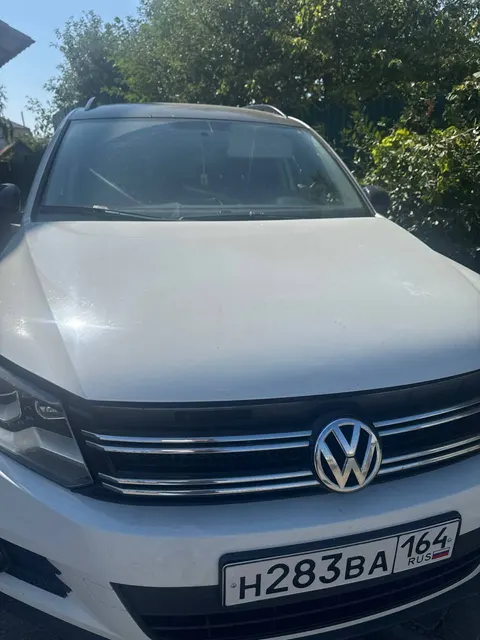 Автомобиль марки VOLKSWAGEN модель Tiguan 2016 г.в. VIN-номер XW8ZZZ5NZHG101958