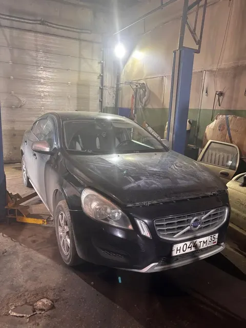 Автомобиль марки VOLVO модель S60 2011 г.в. VIN-номер YV1FS485BB2038161