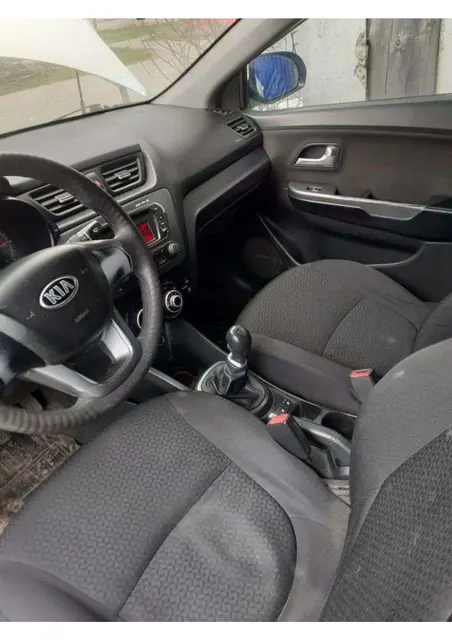 Автомобиль марки KIA модель Rio 2013 г.в. VIN-номер Z94CB41BADR135301