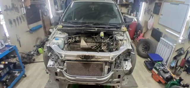 Автомобиль марки LADA модель Granta 2019 г.в. VIN-номер XTA219010K0617606 (в залоге за ПАО «СОВКОМБАНК»)