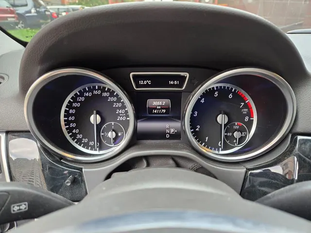 Легковой автомобиль марки: MERCEDES-BENZ модель: ML 400 4 MATIC