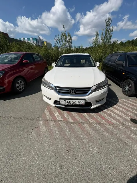 Автомобиль марки HONDA модель Accord 2013 г.в. VIN-номер 1HGCR2680DA703348.