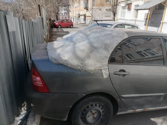 Автомобиль марки TOYOTA, модель: Corolla, год выпуска: 2006. VIN: NMTBZ28E20R168129